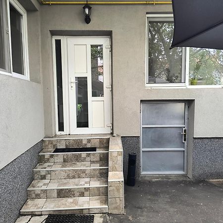 Carla'S Place Ap 2 Oradea Exterior foto
