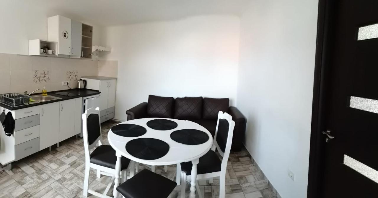 Carla'S Place Ap 2 Oradea Exterior foto